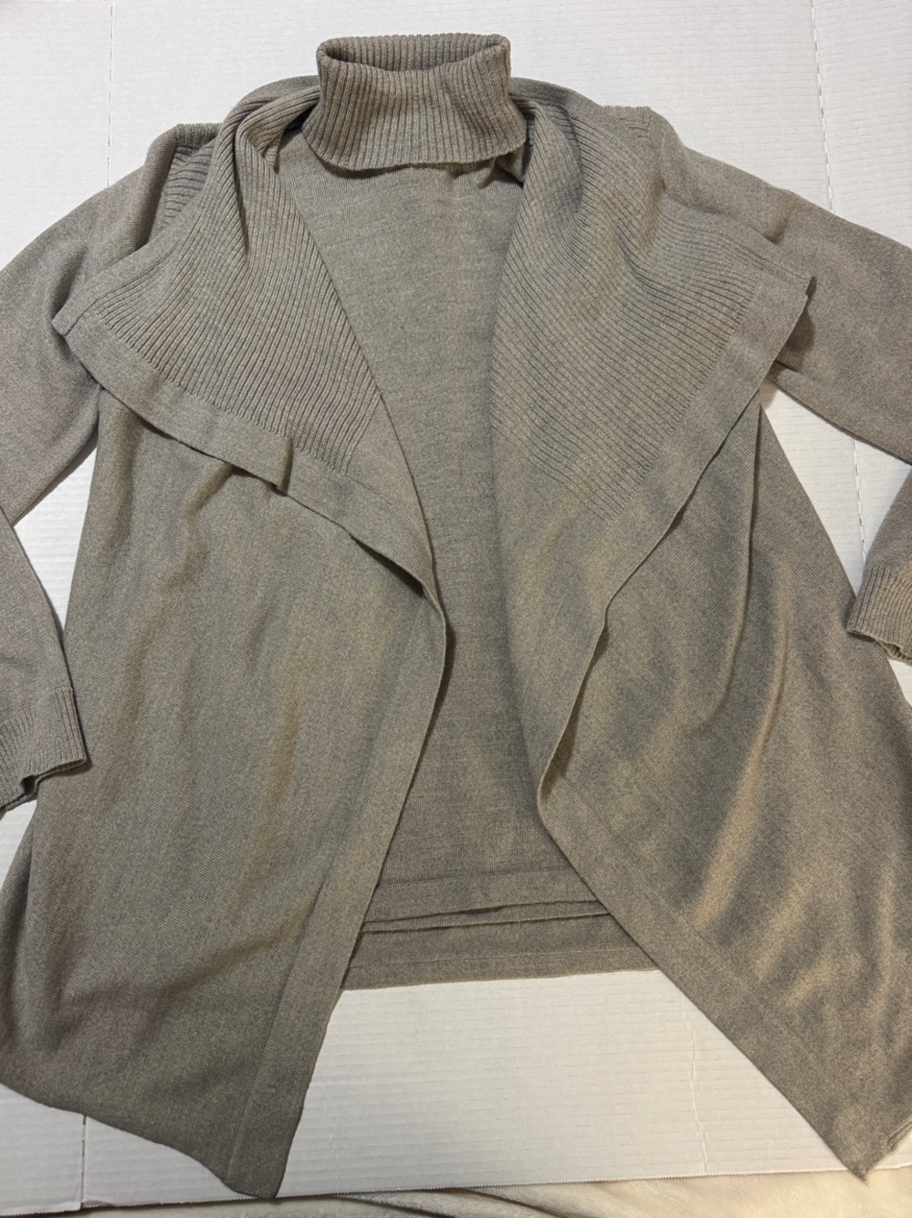 Doncaster Taupe Open-Front Turtleneck Cardigan Set 85% Wool 141